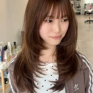 セミロング 🫧透明感/レイヤー /縮毛矯正/うみ🌟のヘアスタイル