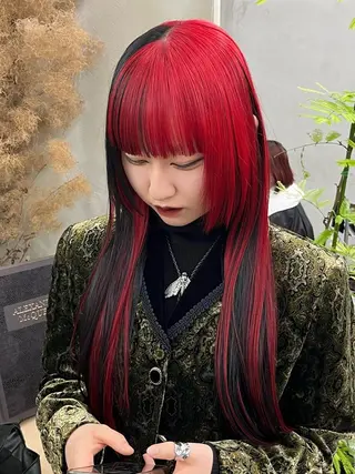 セミロング カラー イツク ⚡️ ルーツ/ハイトーンのヘアスタイル