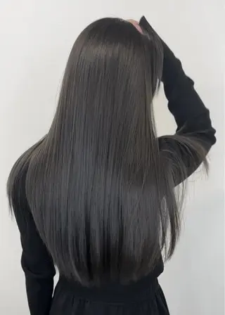 ロング カラー 艶/髪質改善/ 透明感/comomoのヘアスタイル