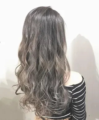 ロング カラー パーマ 大阪レミーエクステ チビ編み込みのヘアスタイル