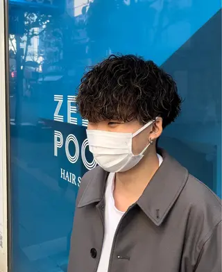 パーマ メンズ k jの眉毛・アイブロウイメージ