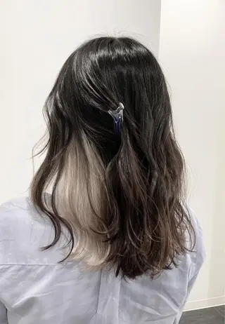 セミロング カラー 谷 なづきのヘアスタイル
