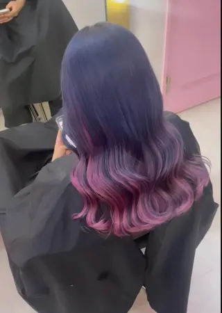 セミロング 町田ブリーチ特化 MANATOのヘアスタイル