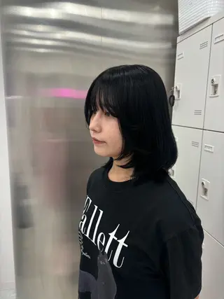 ミディアム カラー 抜け感レイヤー︴ ニュアンスカラーのヘアスタイル