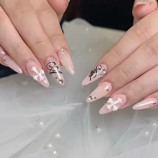 ネイル nami🐰🎀 ガーリー/堺筋本町のネイルデザイン