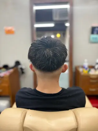メンズ 生駒のパーマ達人 FEELけんけんのヘアスタイル