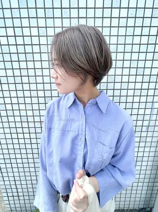 ショート カラー ヒナゴ トヨカズのヘアスタイル