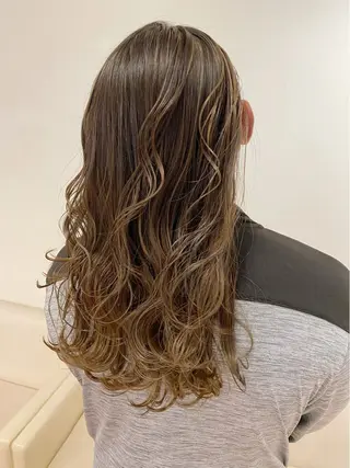 ロング カラー 石井 佑樹のヘアスタイル