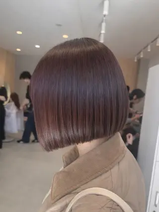 ショート カラー 𝘀𝗮𝗲 ⑅*/ 艶髪/ショートボブのヘアスタイル