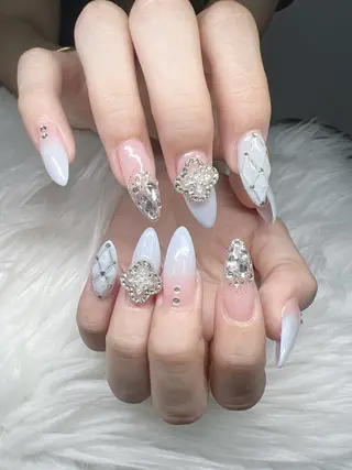 ネイル Lee Nails チップ長さだし専門店のネイルデザイン
