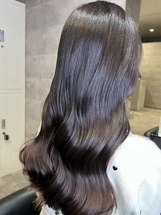 ロング カラー ヘアアレンジ hiiko顔まわり カットのヘアスタイル