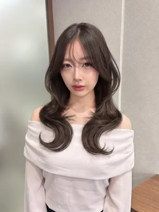 ロング 家村 茉由のヘアスタイル