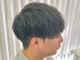 ショート センターパート 韓国ヘア・綾也のヘアスタイル
