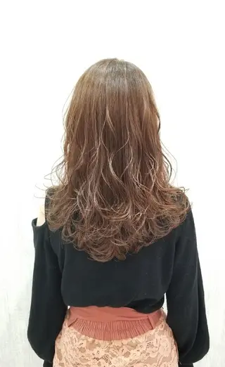 セミロング カラー レイヤー×艶髪特化 代表 西村功平のヘアスタイル