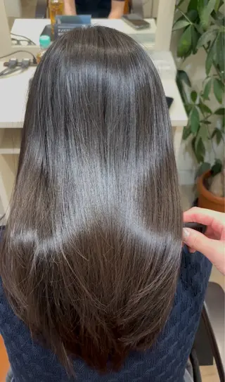セミロング レイヤー/艶感カラー /LILICAのヘアスタイル