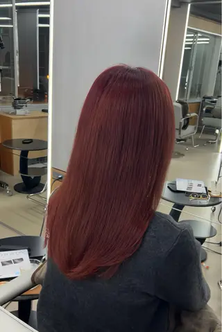カラー 渡辺 愛里のヘアスタイル