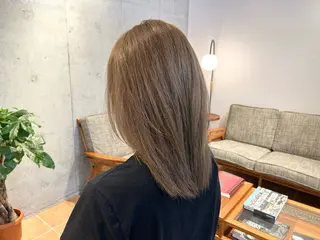 ミディアム カラー 垢抜けヘア🐈‎🤍 mioのヘアスタイル