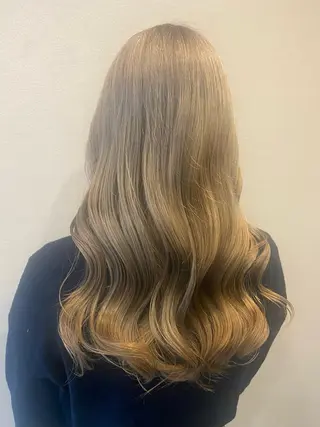 ロング カラー 都甲 純花のヘアスタイル