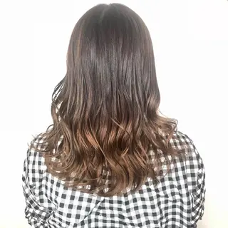 セミロング カラー 小顔レイヤー/ ベージュ🤍Rieのヘアスタイル