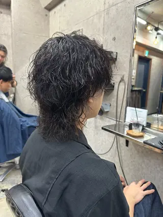 ミディアム パーマ メンズ 💎メンズパーマ特化 🥇メンズのプロのヘアスタイル