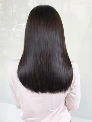 ロング Nene/ハイトーン インナーカラーのヘアスタイル