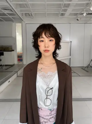 ミディアム カラー パーマ ヘアアレンジ タイトボブ個性派カラ ーAKANEのヘアスタイル