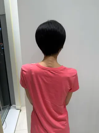 ショート 若生 神のヘアスタイル