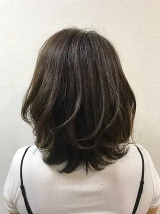 ミディアム カラー 吉森 満俊のヘアスタイル