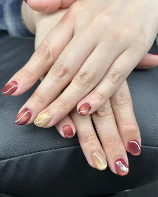 ネイル 中村 春菜のネイルデザイン