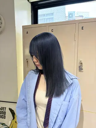ミディアム 🧤高明度ハイトーン 🧤莉音のヘアスタイル