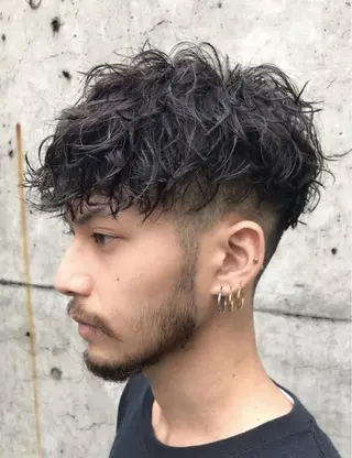 パーマ メンズ 中谷海里/フェザー パーマ/スパイキーのヘアスタイル