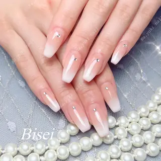 ネイル 🦋 Queenieのネイルデザイン