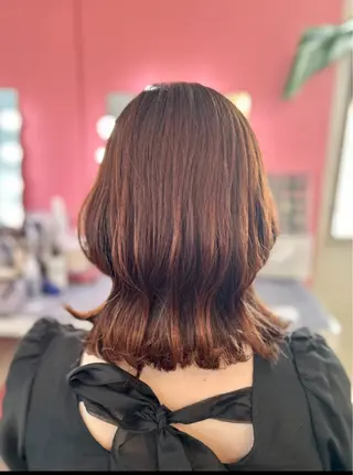 ミディアム 北本 美幸のヘアスタイル