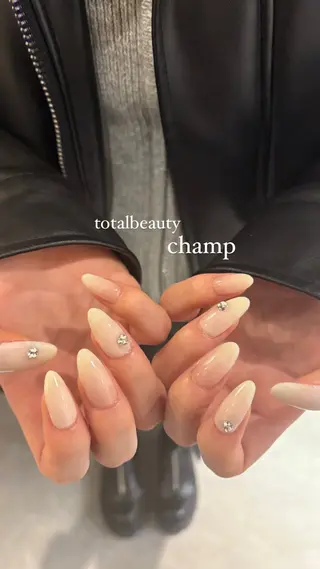 ネイル 岡本 恵｜大人っぽ ・個性ニュアンスのネイルデザイン