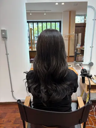 ロング 上島 未緒のヘアスタイル