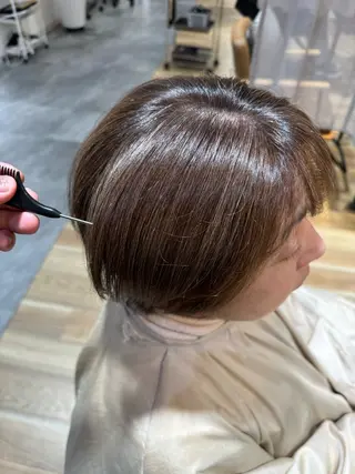 ショート フジイイブキ 髪質改善カラーのヘアスタイル