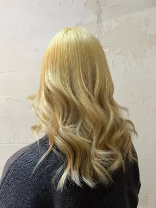 セミロング 🧸柔らかいベージュ カラー🧸氏家達哉のヘアスタイル
