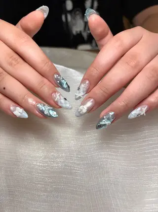 ネイル ユリ🎀長さだし/ パラジェル/持ち込みのネイルデザイン