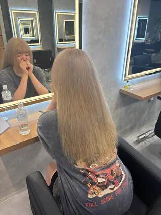 ロング カラー パーマ ヘアアレンジ 透明感ブリーチカラー 🌈TOMOHIROのヘアスタイル