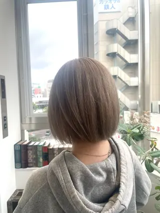 ショート カラー 韓国レイヤー⋆౨ৎﾟ 透カラー🩶／ユウキのヘアスタイル