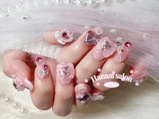 ネイル 藤本 彩花のネイルデザイン