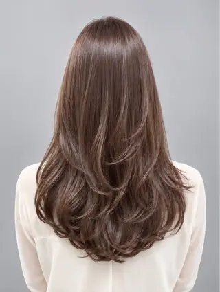 セミロング au美容室 栄矢場町のヘアスタイル