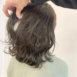 ロング カラー マツエク・マツパ ハイトーンボブ 前田 表参道　グレージュのヘアスタイル