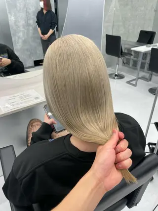 ロング ハイトーン特化🎀 LEONのヘアスタイル