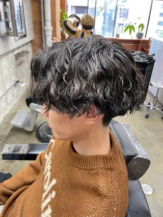 ショート カラー パーマ ヘアアレンジ メンズ 亀井隆汰/メンズ専門 パーマ/フェード可のヘアスタイル