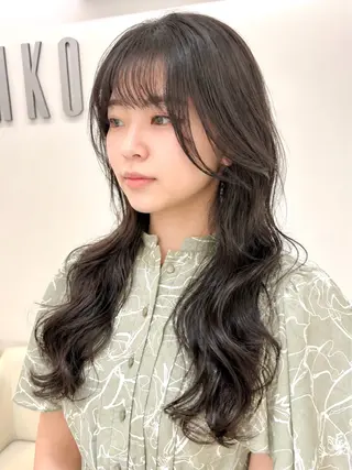 ロング パーマ コテ巻き風パーマ 藤澤　知彌のヘアスタイル