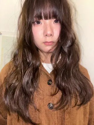 ロング nana🍎 透明感/艶/暖色のヘアスタイル
