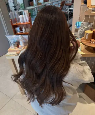 ロング カラー 仁木 彩奈のヘアスタイル