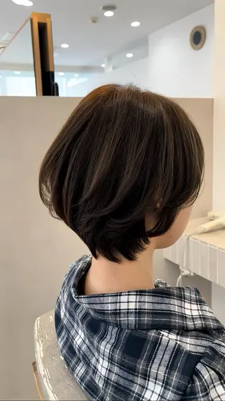 ショート カラー ツシマ ユウキのヘアスタイル