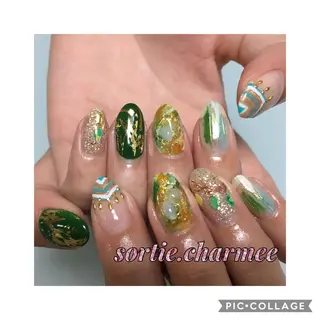 ネイル . MARINAのネイルデザイン